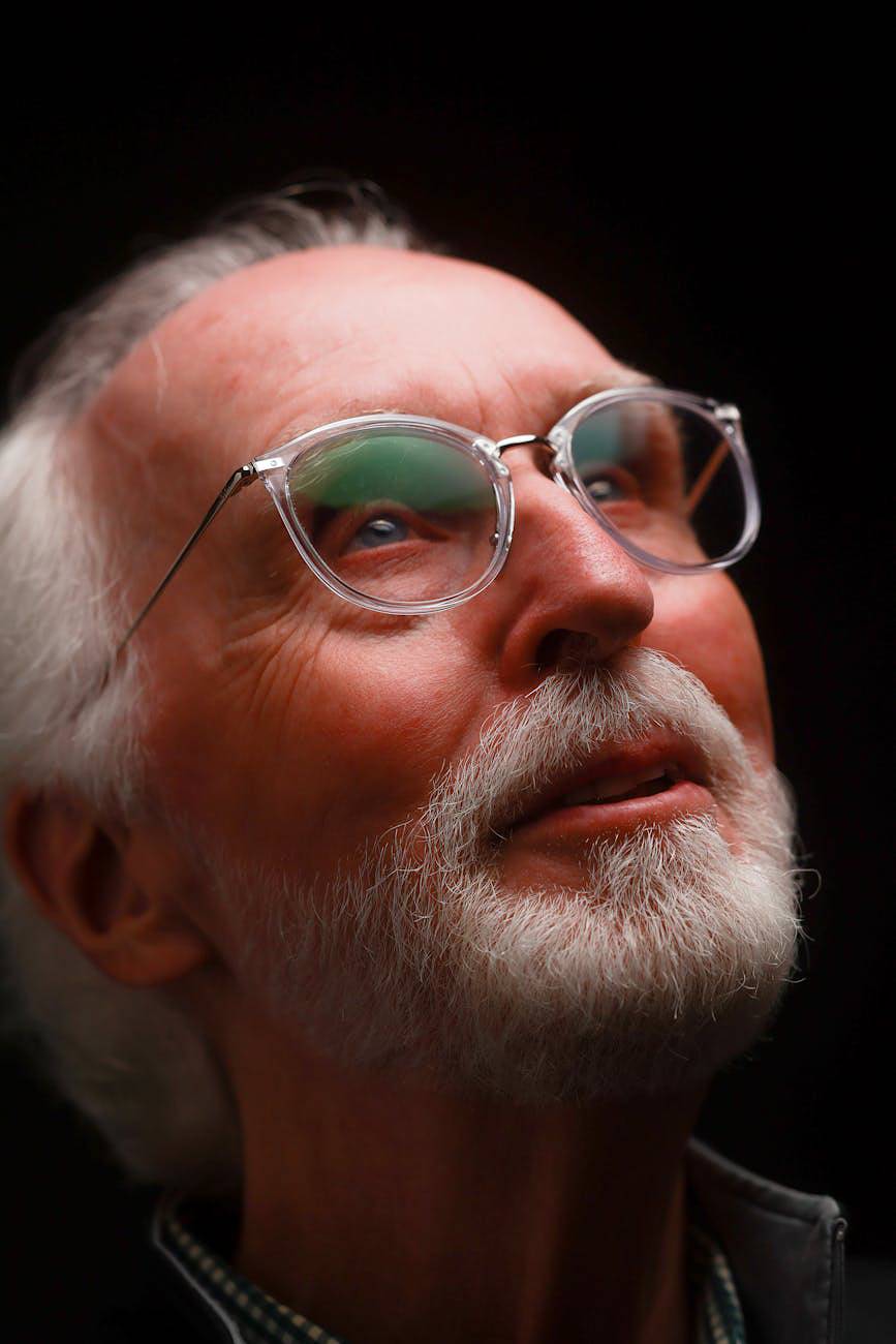 Featured Post Image - Pray and Never Lose Heart